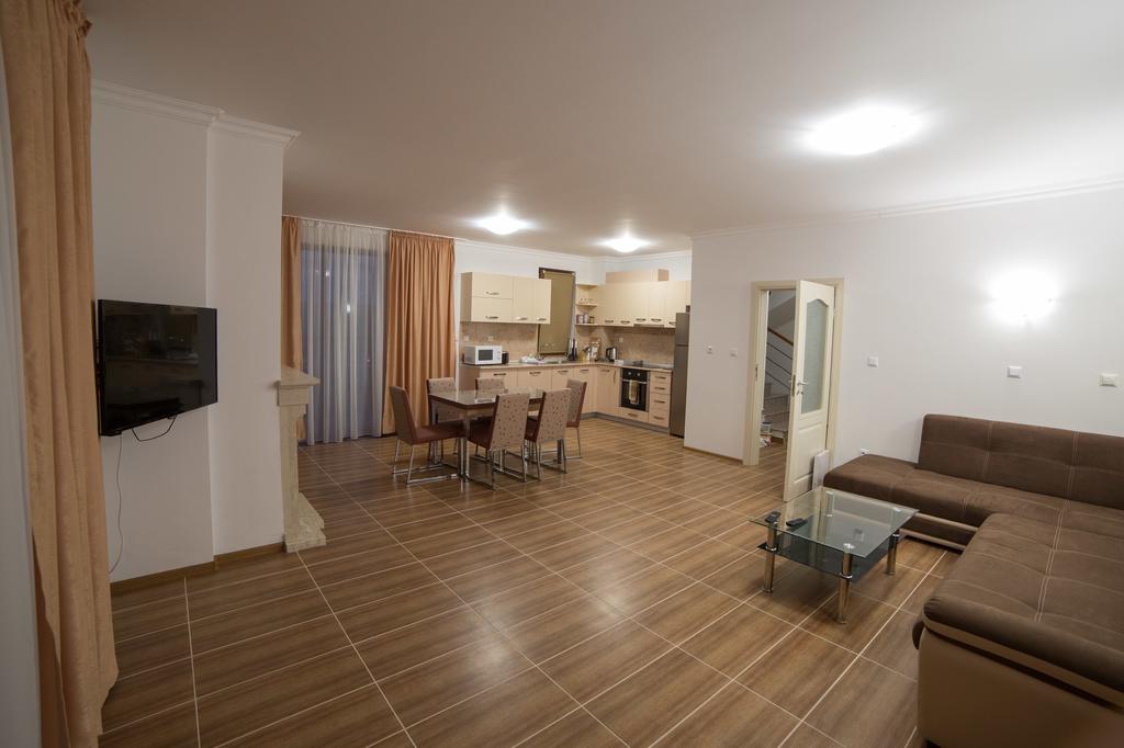 Villas In Complex Trakiyskiy Bryag Лозенець Екстер'єр фото